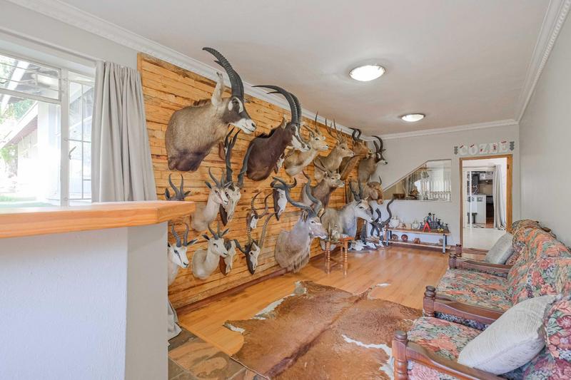 7 Bedroom Property for Sale in Eldoraigne Gauteng