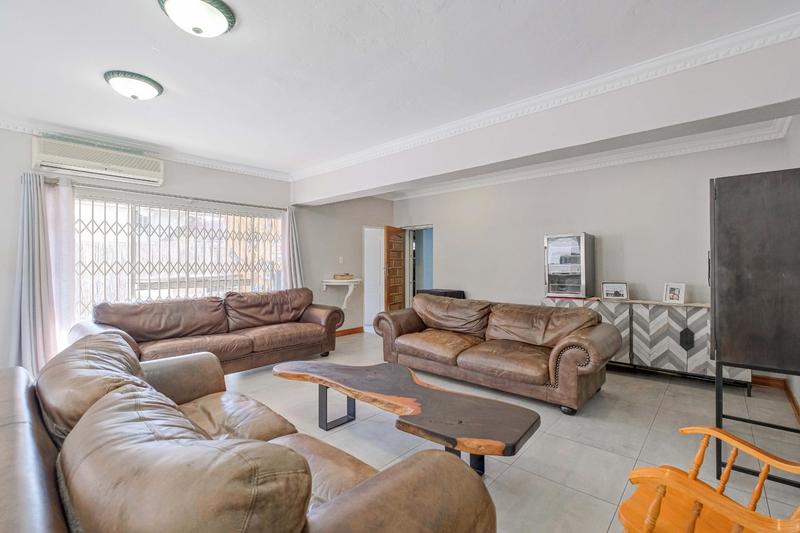7 Bedroom Property for Sale in Eldoraigne Gauteng