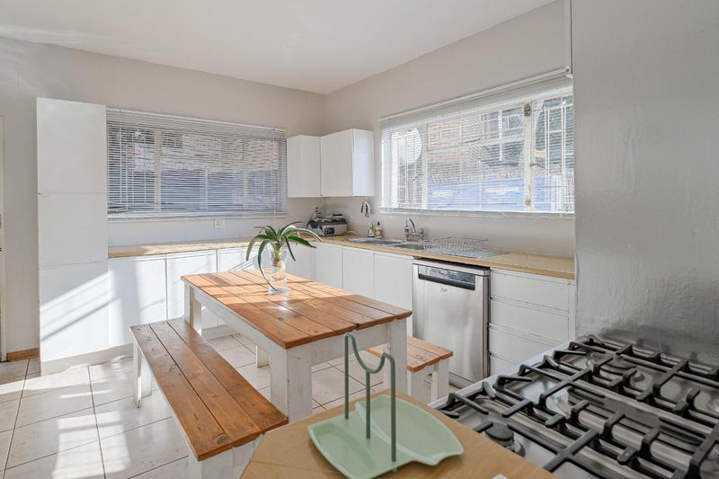 7 Bedroom Property for Sale in Eldoraigne Gauteng