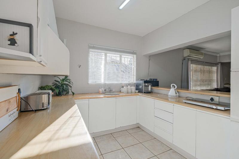 7 Bedroom Property for Sale in Eldoraigne Gauteng