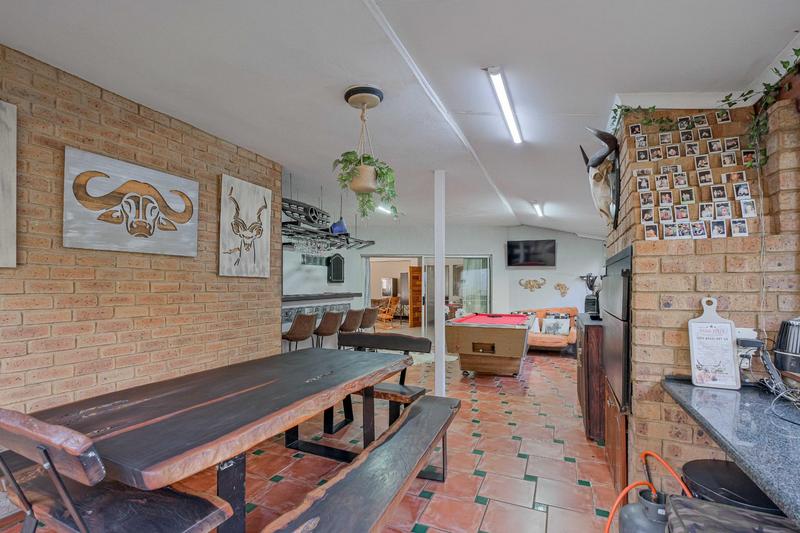 7 Bedroom Property for Sale in Eldoraigne Gauteng