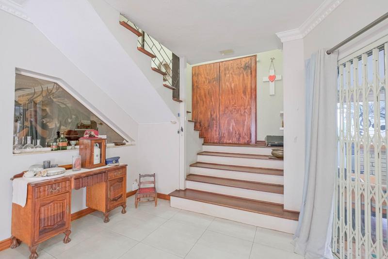 7 Bedroom Property for Sale in Eldoraigne Gauteng