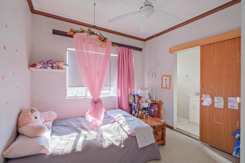 7 Bedroom Property for Sale in Eldoraigne Gauteng