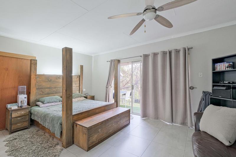 7 Bedroom Property for Sale in Eldoraigne Gauteng