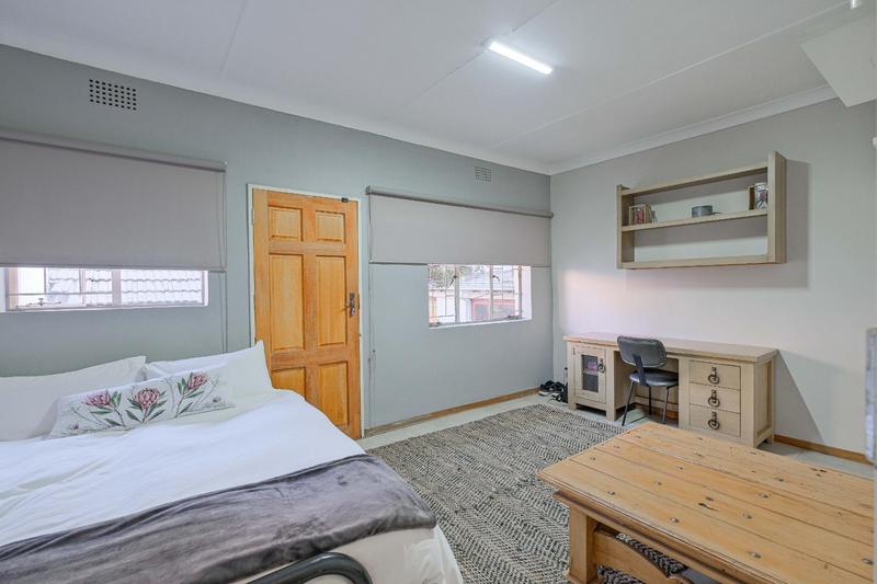 7 Bedroom Property for Sale in Eldoraigne Gauteng