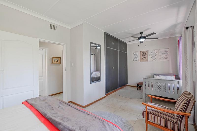 7 Bedroom Property for Sale in Eldoraigne Gauteng