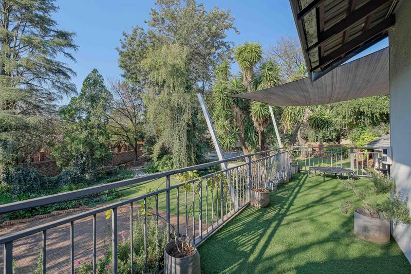 7 Bedroom Property for Sale in Eldoraigne Gauteng