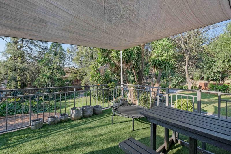 7 Bedroom Property for Sale in Eldoraigne Gauteng