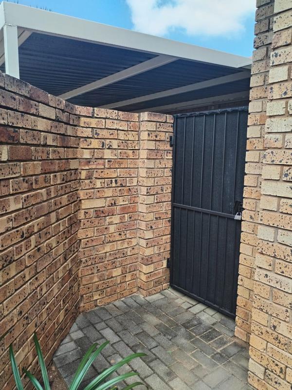 3 Bedroom Property for Sale in Annlin Gauteng