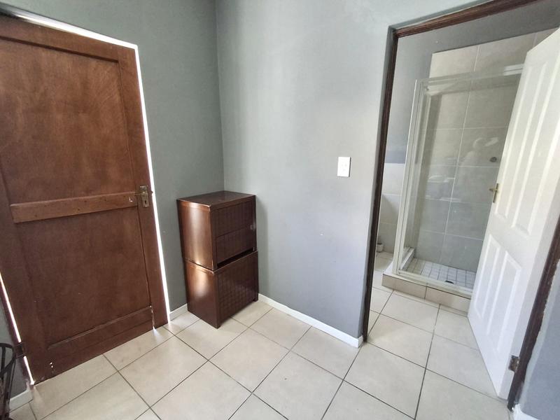 To Let 4 Bedroom Property for Rent in Blue Hills Gauteng