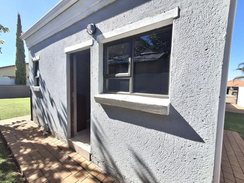 To Let 4 Bedroom Property for Rent in Blue Hills Gauteng