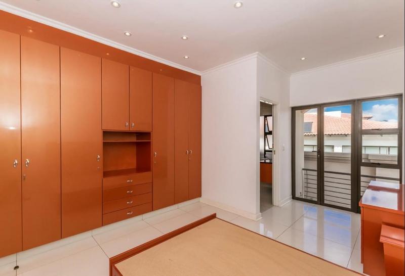 7 Bedroom Property for Sale in Honeydew Gauteng