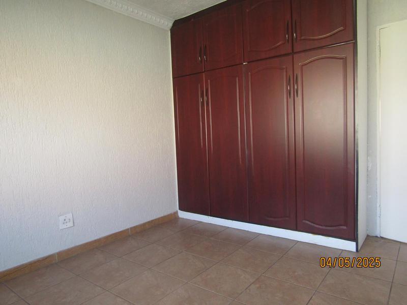 5 Bedroom Property for Sale in Spruit View Gauteng