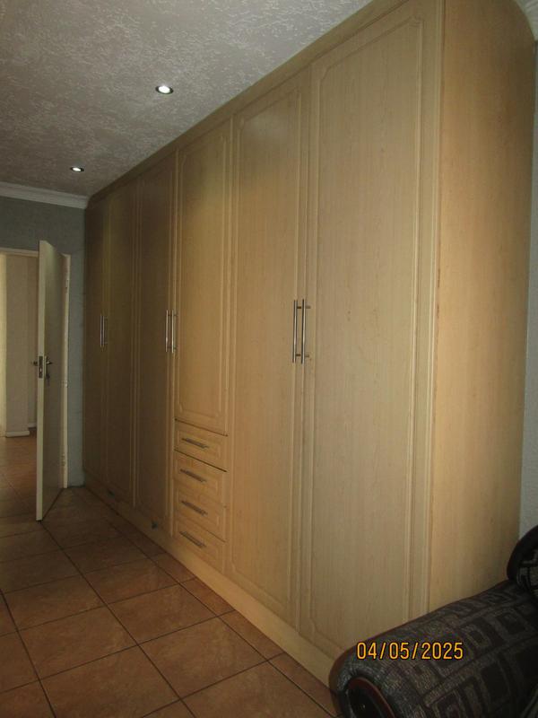 5 Bedroom Property for Sale in Spruit View Gauteng