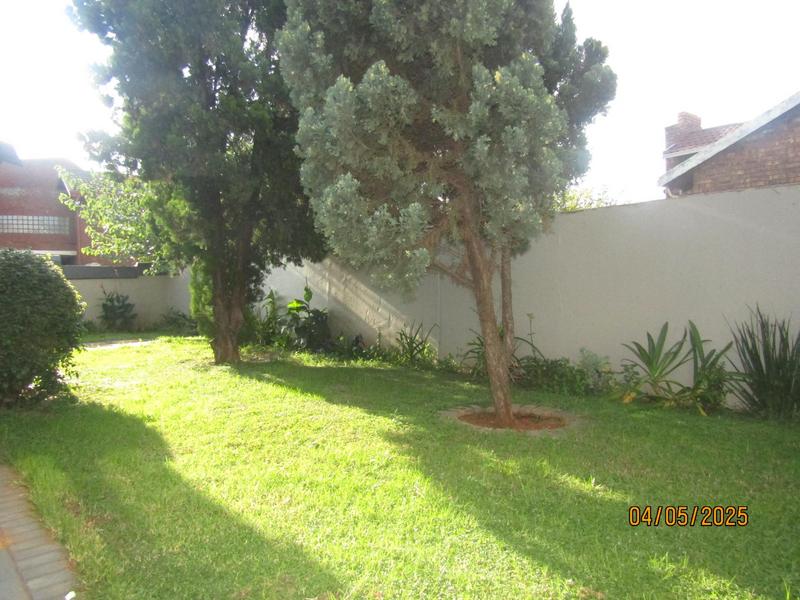 5 Bedroom Property for Sale in Spruit View Gauteng