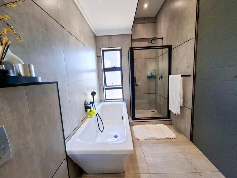 4 Bedroom Property for Sale in Midstream Estate Gauteng