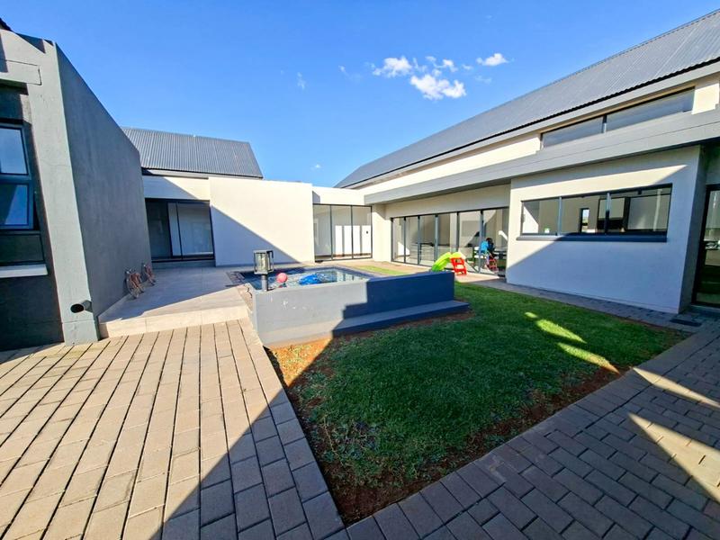 4 Bedroom Property for Sale in Midstream Estate Gauteng