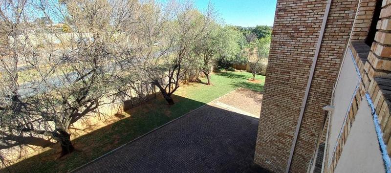 2 Bedroom Property for Sale in Wilro Park Gauteng