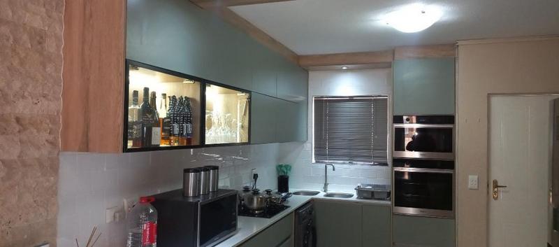 2 Bedroom Property for Sale in Wilro Park Gauteng