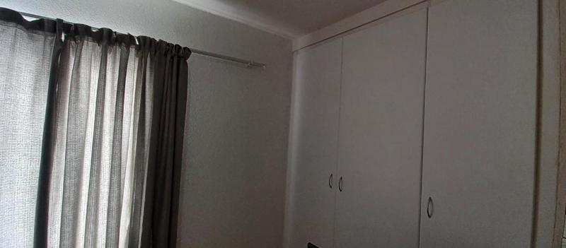 2 Bedroom Property for Sale in Wilro Park Gauteng