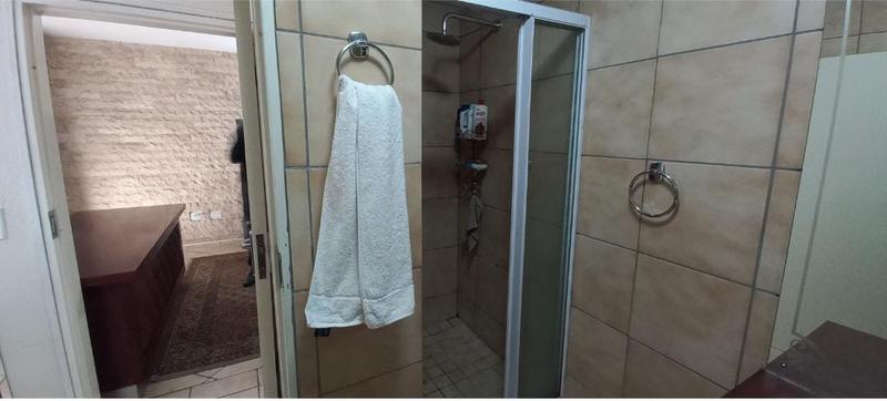 2 Bedroom Property for Sale in Wilro Park Gauteng