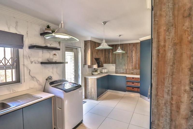 6 Bedroom Property for Sale in Clayville Gauteng