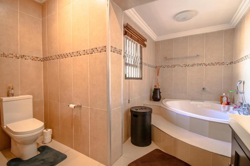 6 Bedroom Property for Sale in Clayville Gauteng