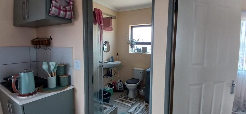 To Let 1 Bedroom Property for Rent in Orlando Gauteng