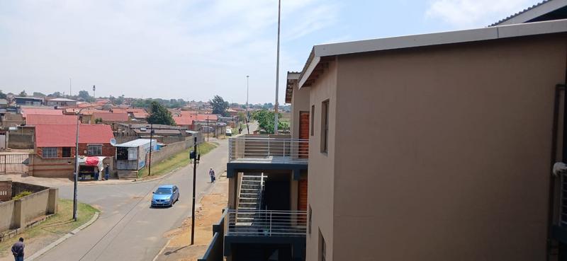 To Let 1 Bedroom Property for Rent in Orlando Gauteng