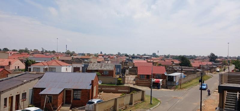 To Let 1 Bedroom Property for Rent in Orlando Gauteng