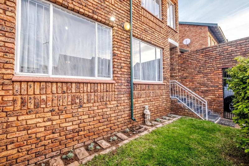 To Let 3 Bedroom Property for Rent in Monument Park Gauteng