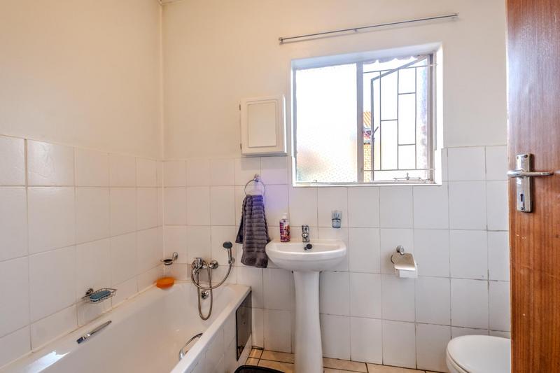 To Let 3 Bedroom Property for Rent in Monument Park Gauteng
