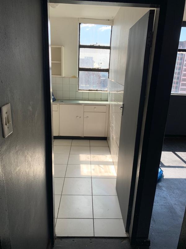 To Let 1 Bedroom Property for Rent in Hillbrow Gauteng