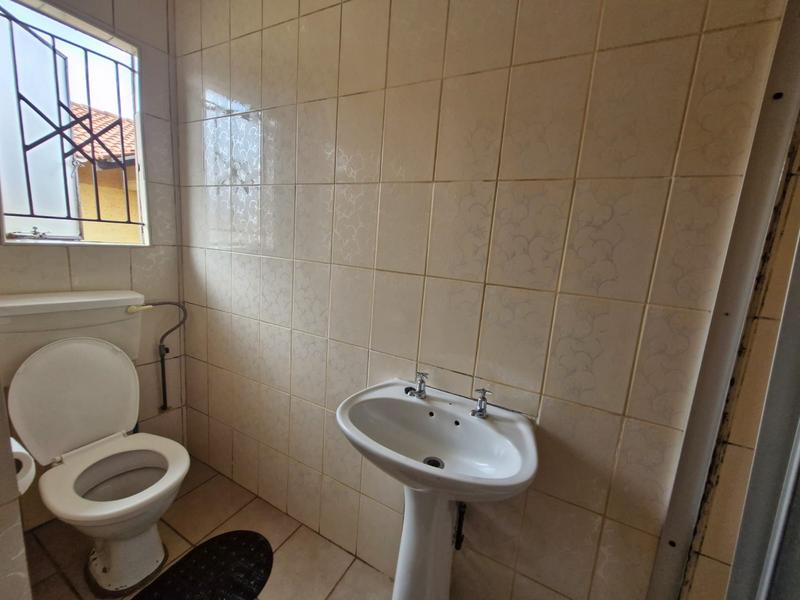 To Let 3 Bedroom Property for Rent in Leachville Gauteng