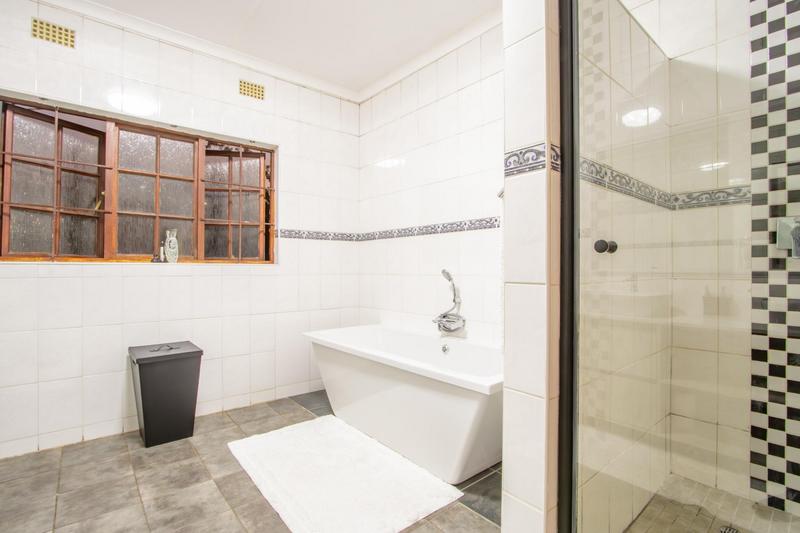 12 Bedroom Property for Sale in Kyalami Ah Gauteng