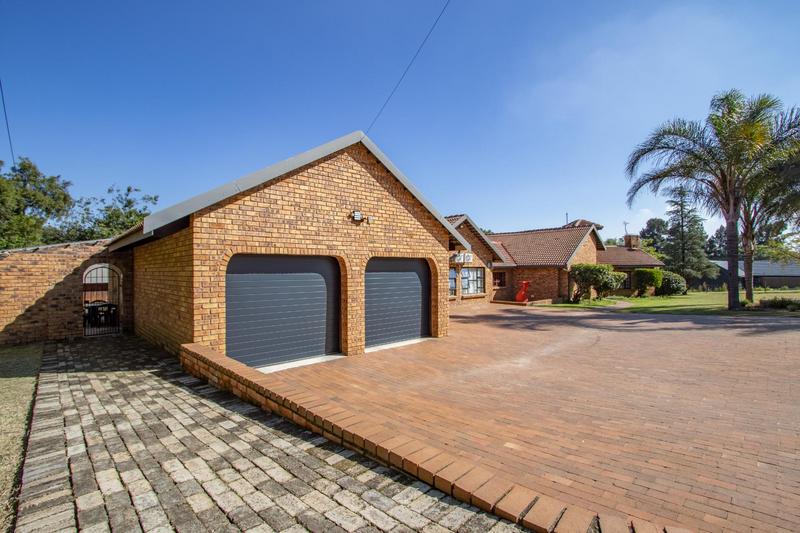 12 Bedroom Property for Sale in Kyalami Ah Gauteng