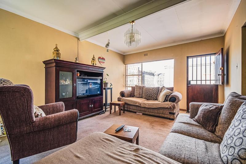 3 Bedroom Property for Sale in Verwoerdpark Gauteng