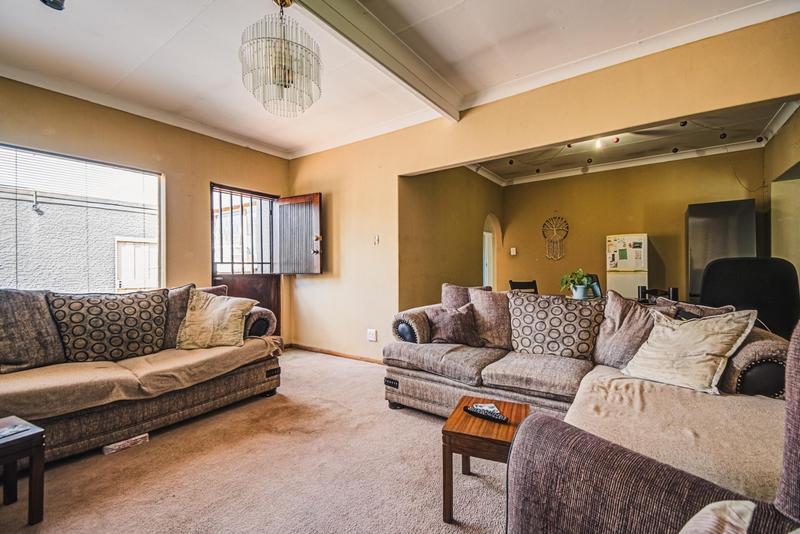 3 Bedroom Property for Sale in Verwoerdpark Gauteng