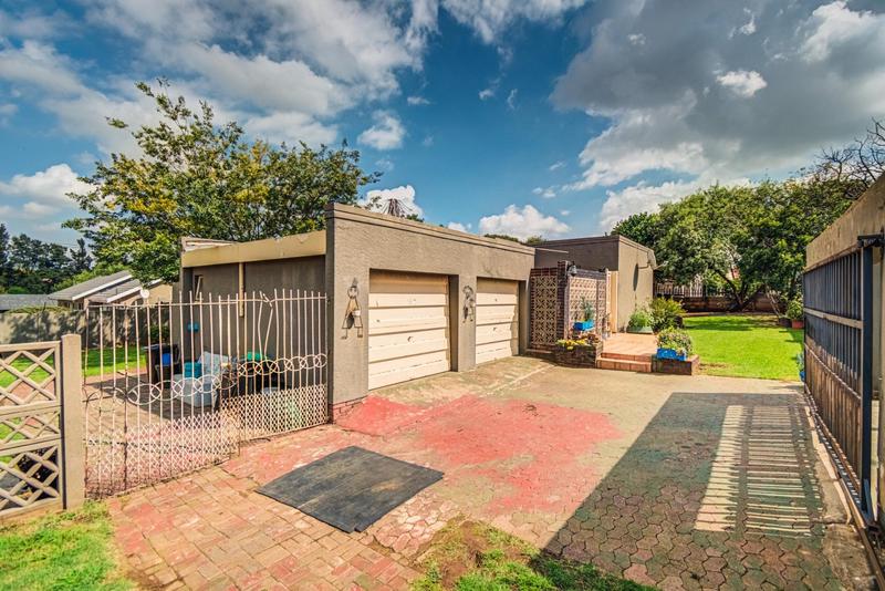 3 Bedroom Property for Sale in Verwoerdpark Gauteng