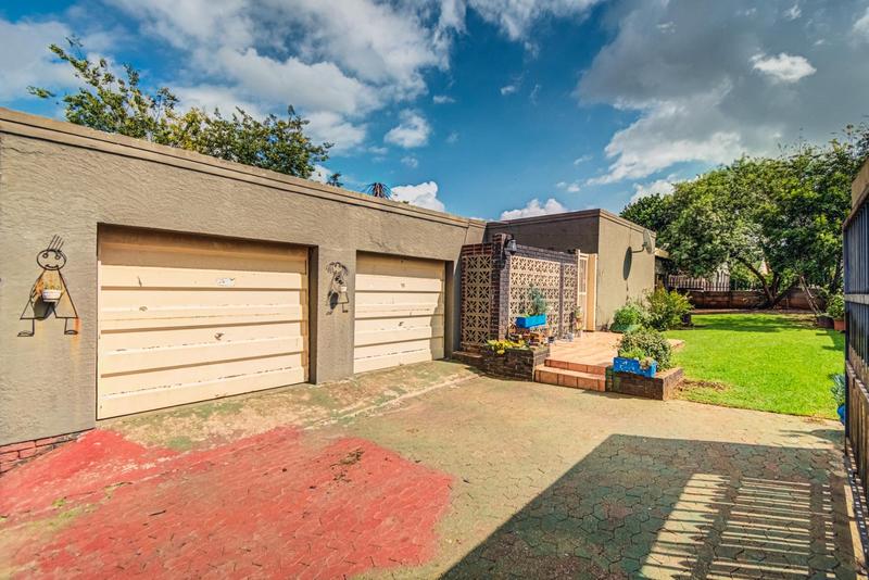 3 Bedroom Property for Sale in Verwoerdpark Gauteng