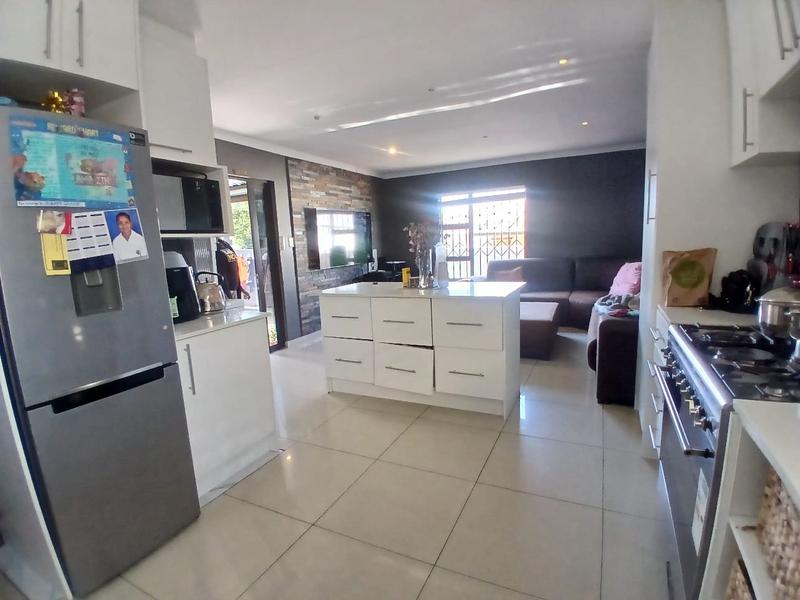 3 Bedroom Property for Sale in Noordwyk Gauteng