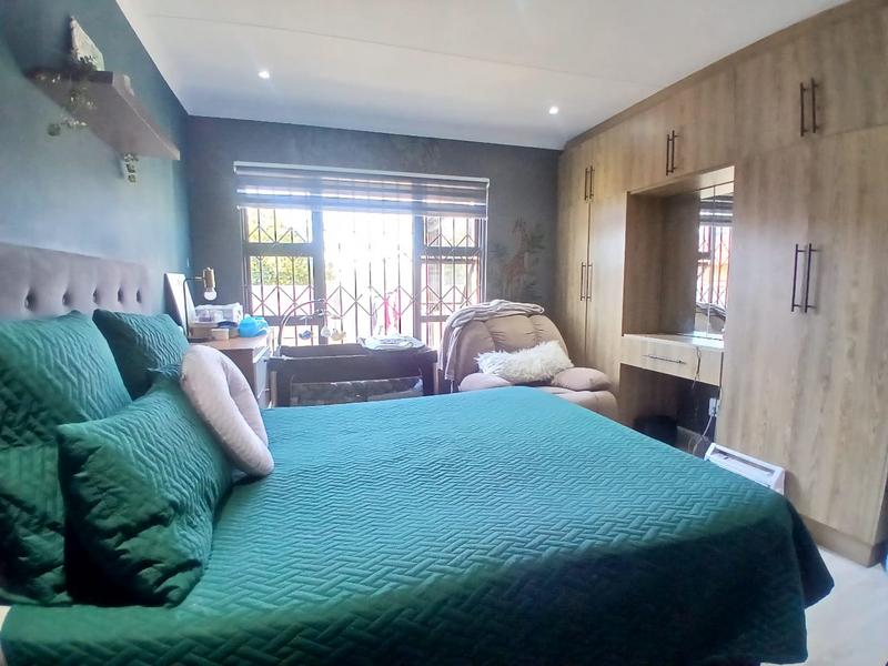 3 Bedroom Property for Sale in Noordwyk Gauteng