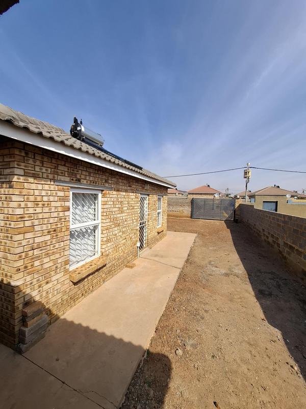 3 Bedroom Property for Sale in Lehae Gauteng