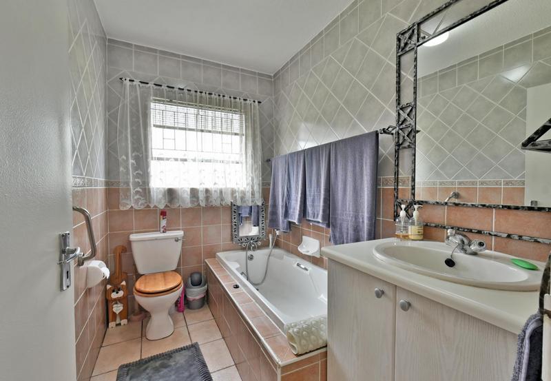 3 Bedroom Property for Sale in Radiokop Gauteng