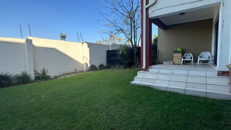 2 Bedroom Property for Sale in Noordwyk Gauteng