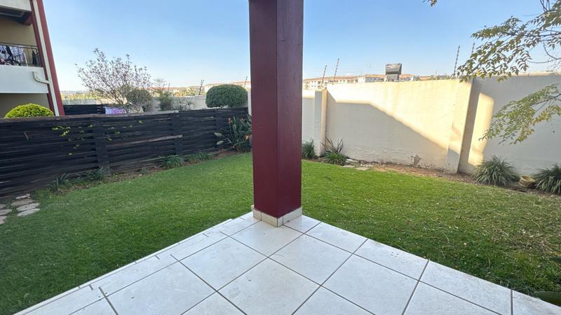 2 Bedroom Property for Sale in Noordwyk Gauteng