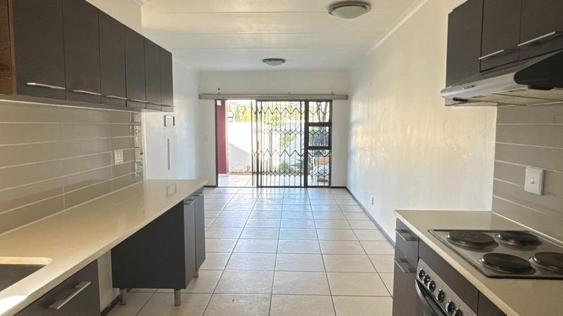 2 Bedroom Property for Sale in Noordwyk Gauteng