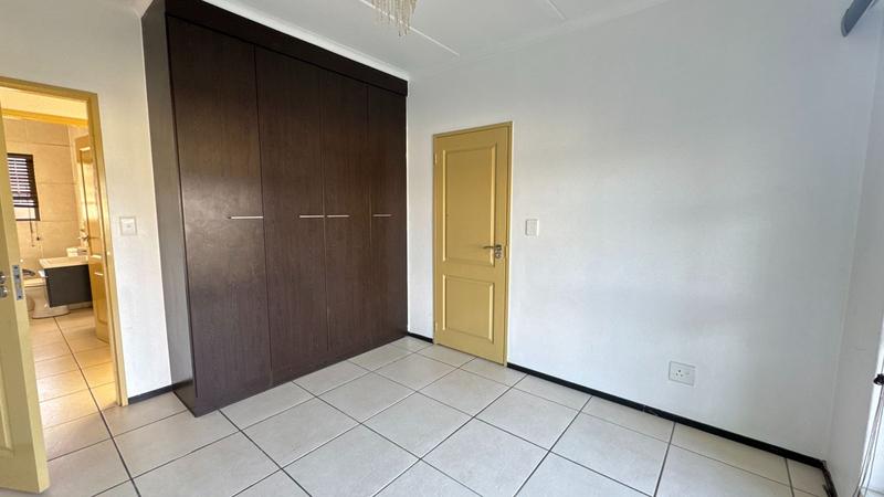 2 Bedroom Property for Sale in Noordwyk Gauteng