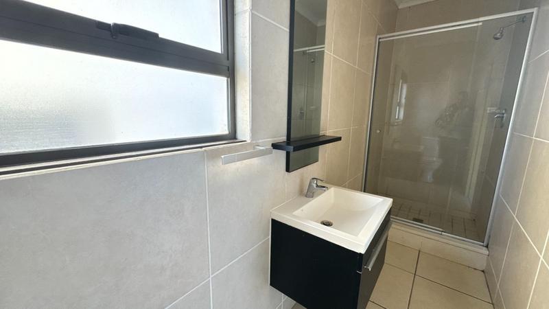 2 Bedroom Property for Sale in Noordwyk Gauteng