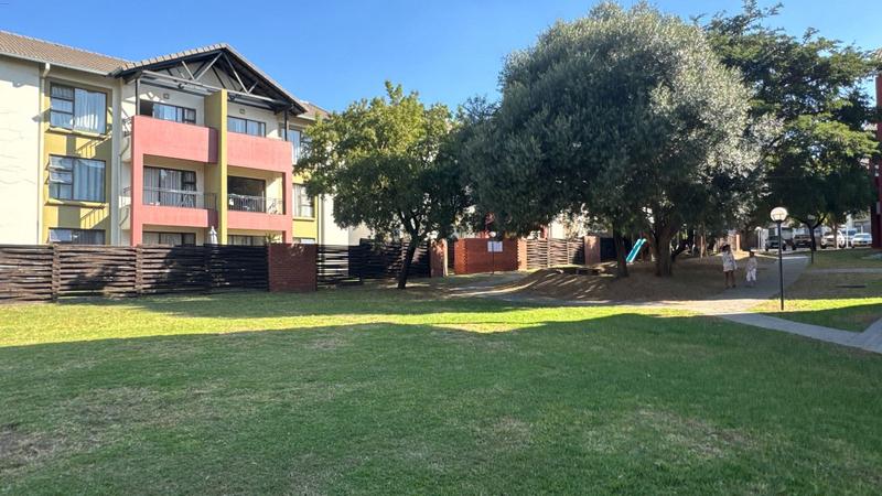 2 Bedroom Property for Sale in Noordwyk Gauteng